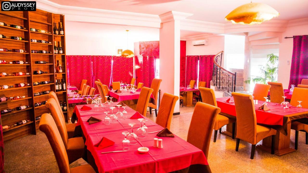 Hotel La Maison De Celine *